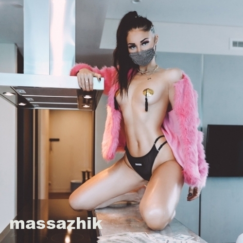 Массажистка Берта 31373 Массажистка Берта 31373